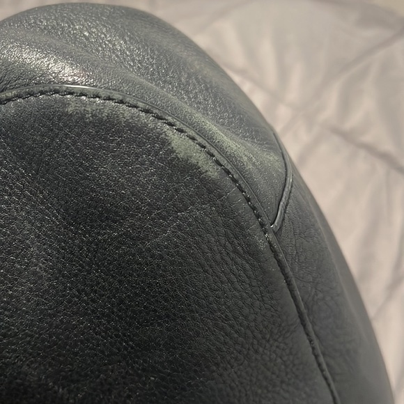 Used authentic Tory Burch purse . - Picture 7 of 9